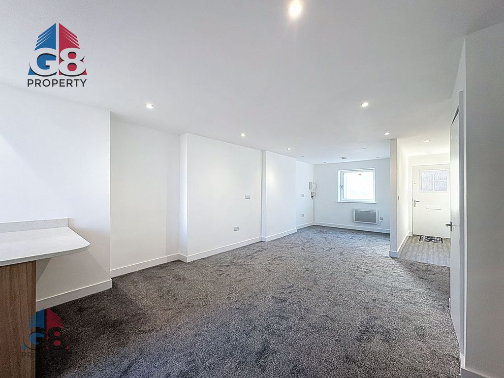 Property photo 2 of 6 Gallery