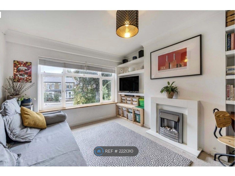 Property photo 2 of 9 Lounge