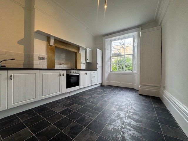 Property photo 1 of 9 Kitchen