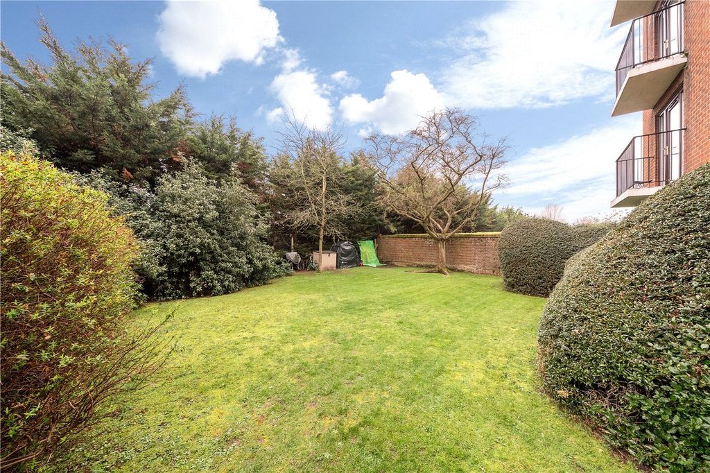 Property photo 2 of 9 Picture No. 31
