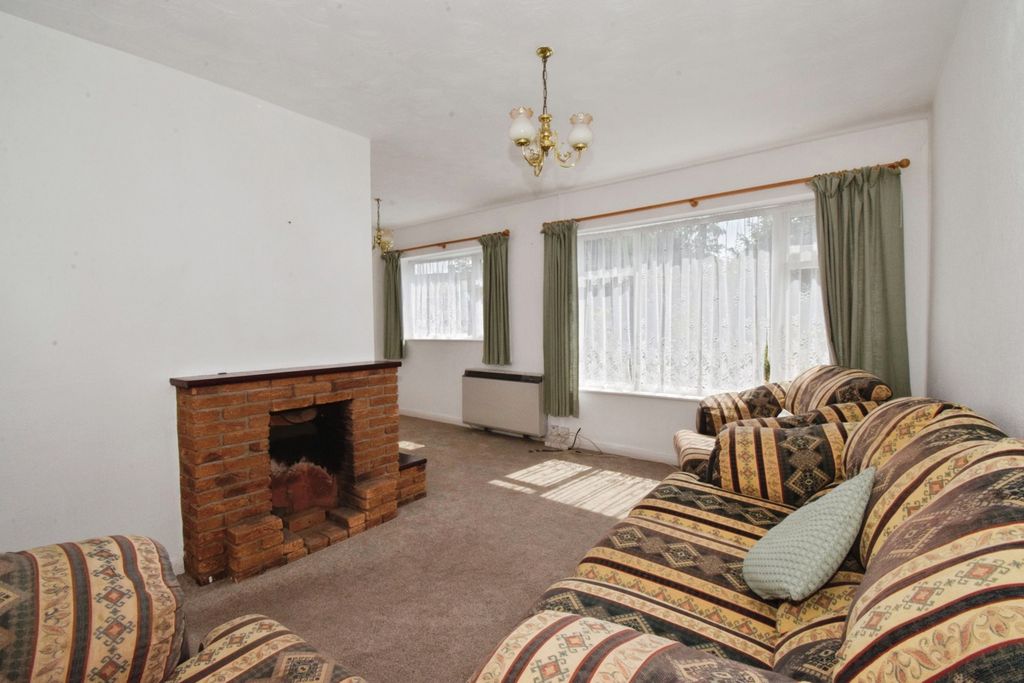 Property photo 3 of 17 Photo