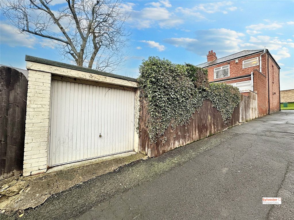 Property photo 3 of 22 Picture No. 05