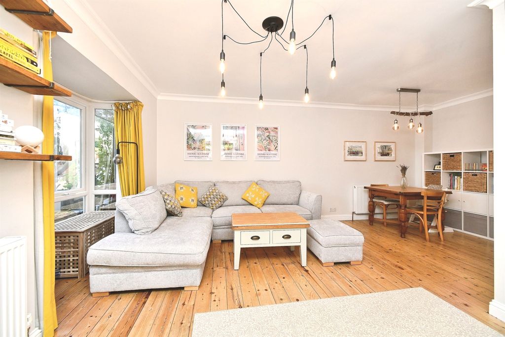 Property photo 1 of 30