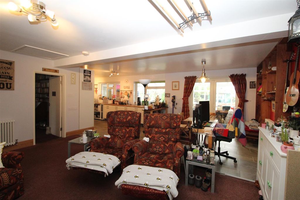 Property photo 3 of 18 Img_9784.Jpg