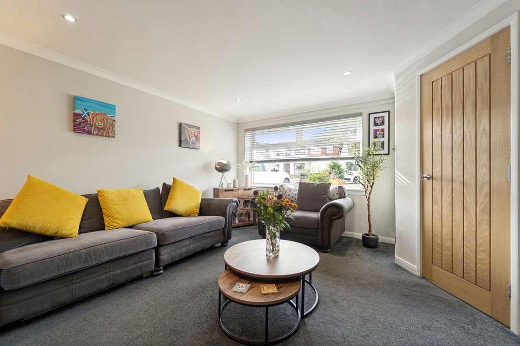 Property photo 3 of 21