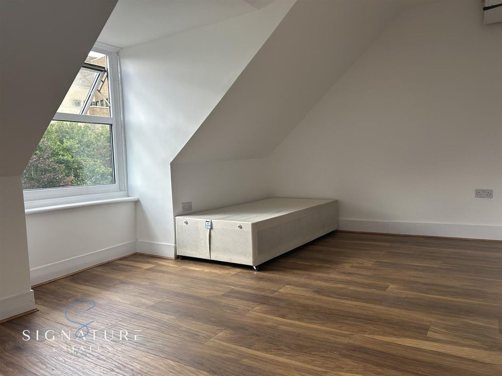 Property photo 3 of 4 Room 1 Re .Jpg