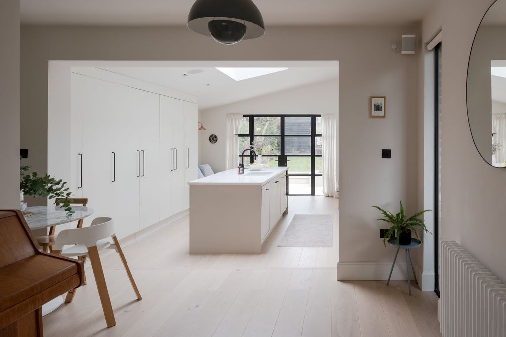 Property photo 1 of 48