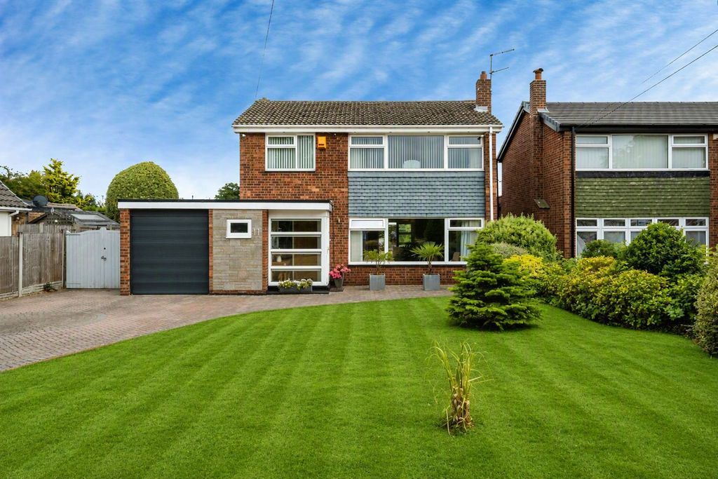 Property photo 1 of 35
