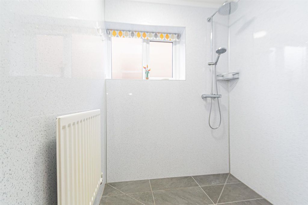 Property photo 3 of 15 Wet Room