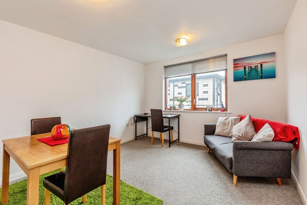 Property photo 2 of 12 Photo