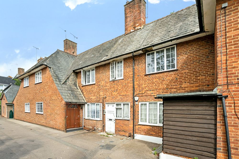 Property photo 3 of 12