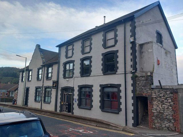 Property photo 2 of 7