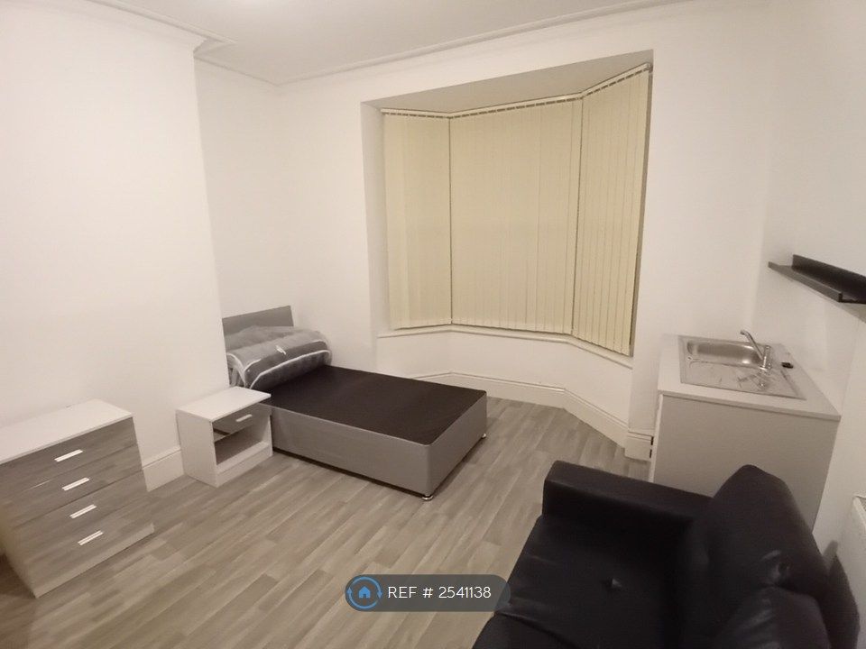 Property photo 3 of 6