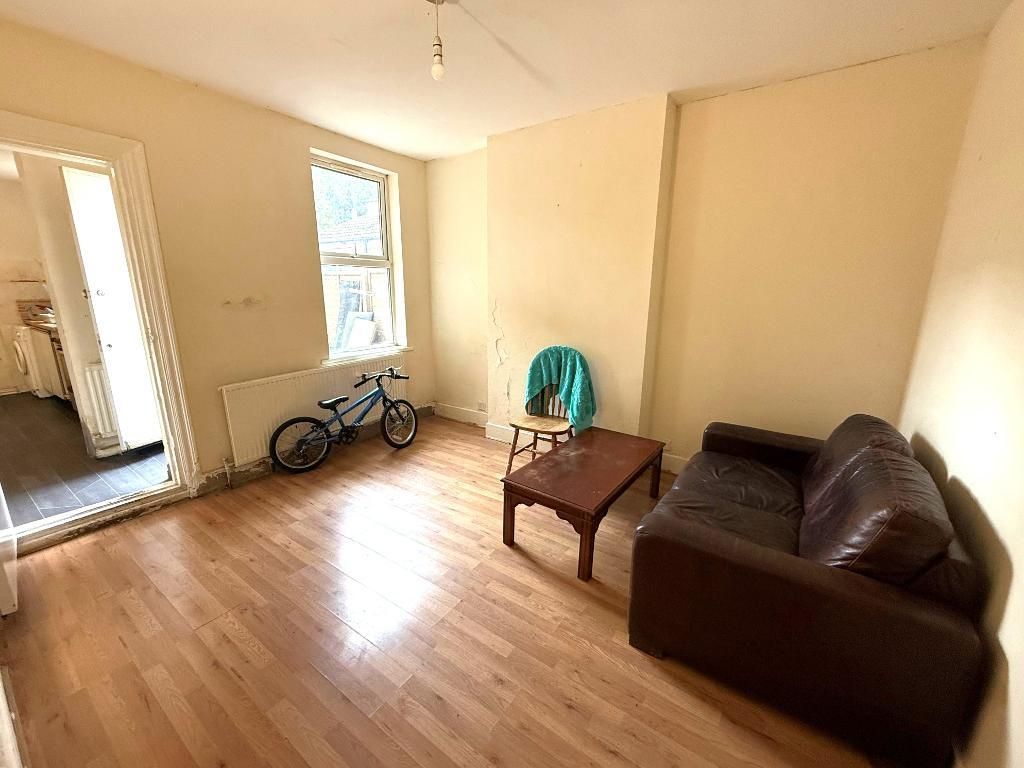 Property photo 2 of 10 Photo 2