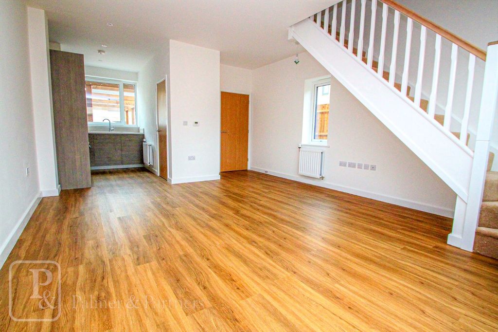 Property photo 2 of 8 Picture No. 10