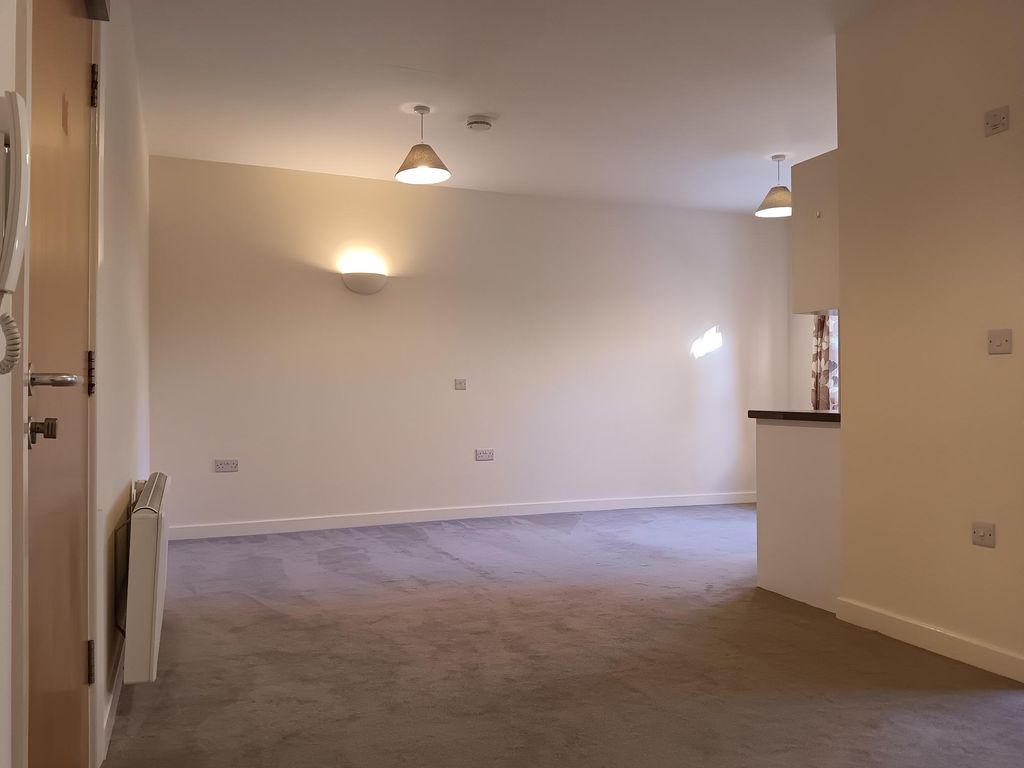 Property photo 1 of 13 Image