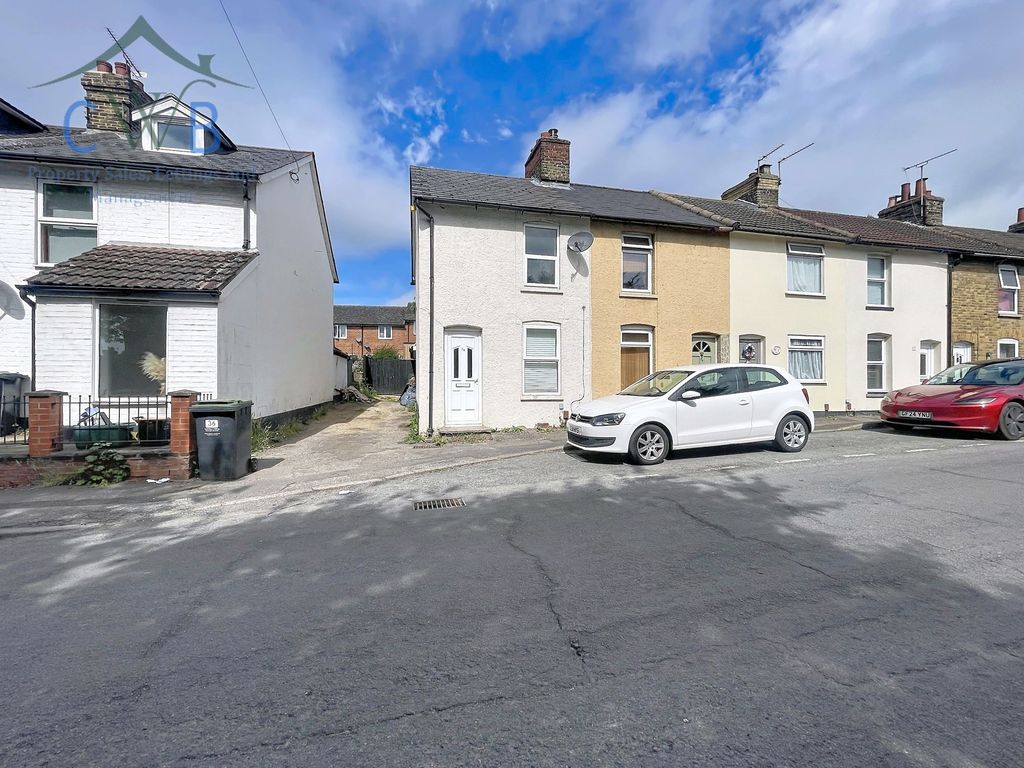 Property photo 1 of 12