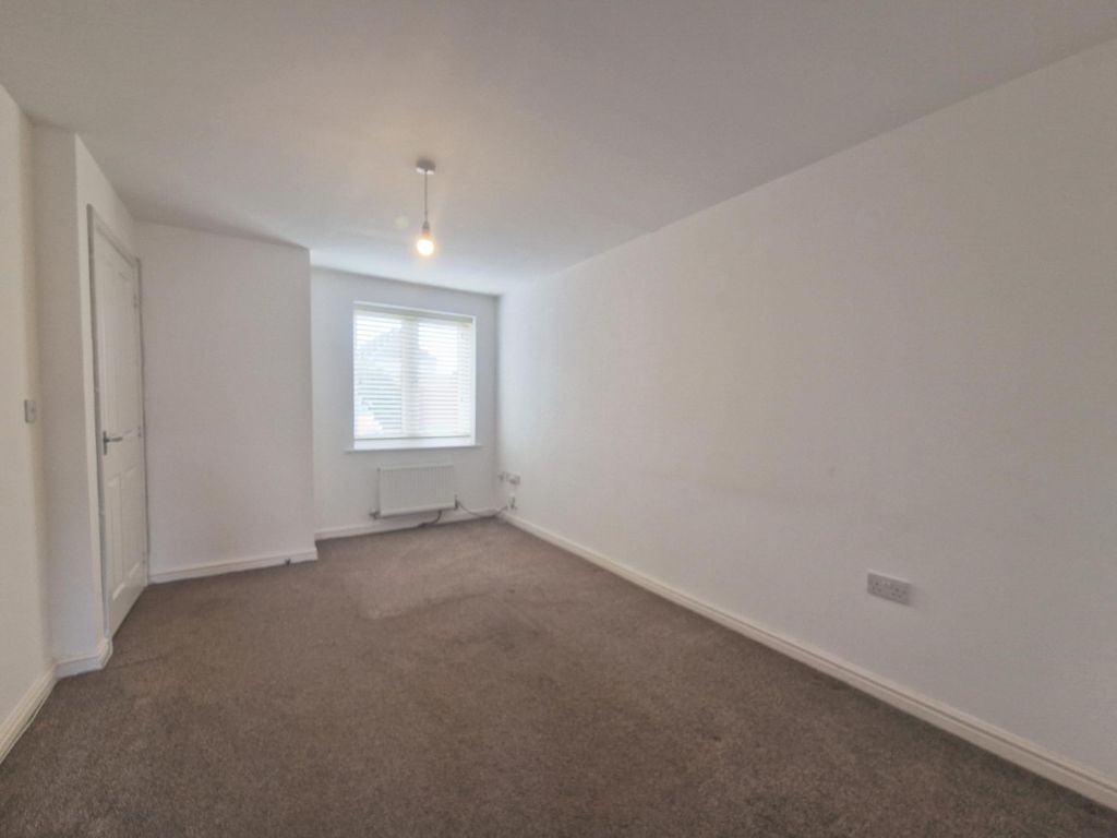 Property photo 2 of 11 Photo 3