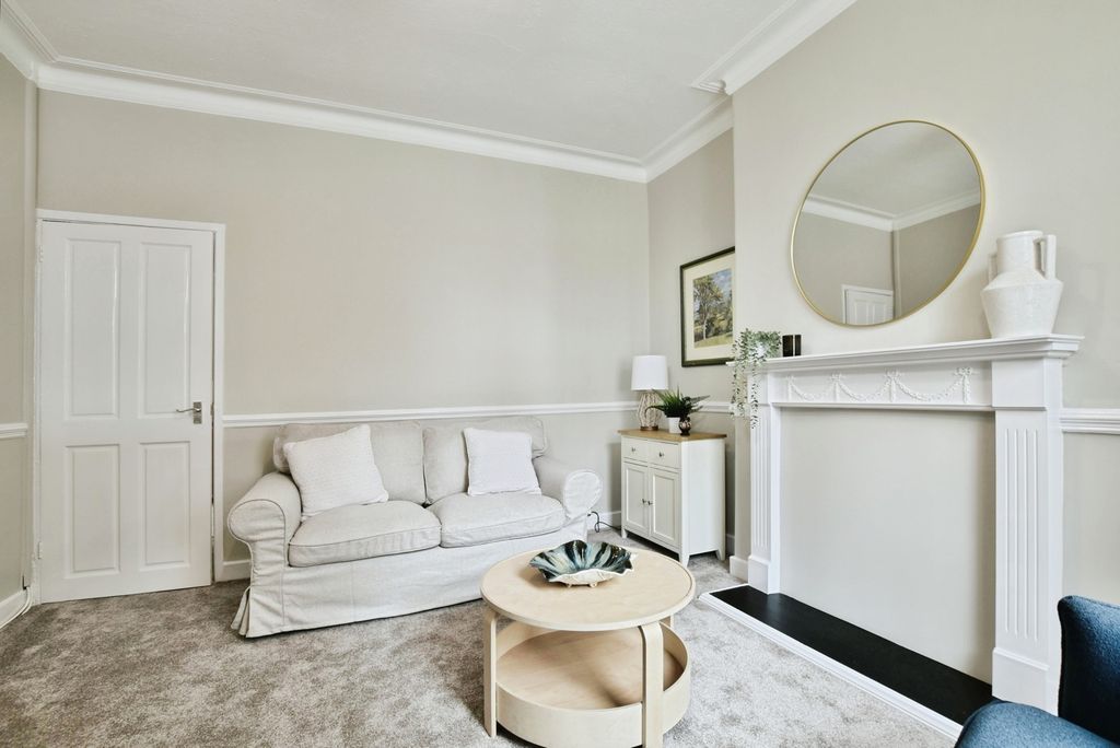 Property photo 3 of 23 Pbox-Img.Jpg