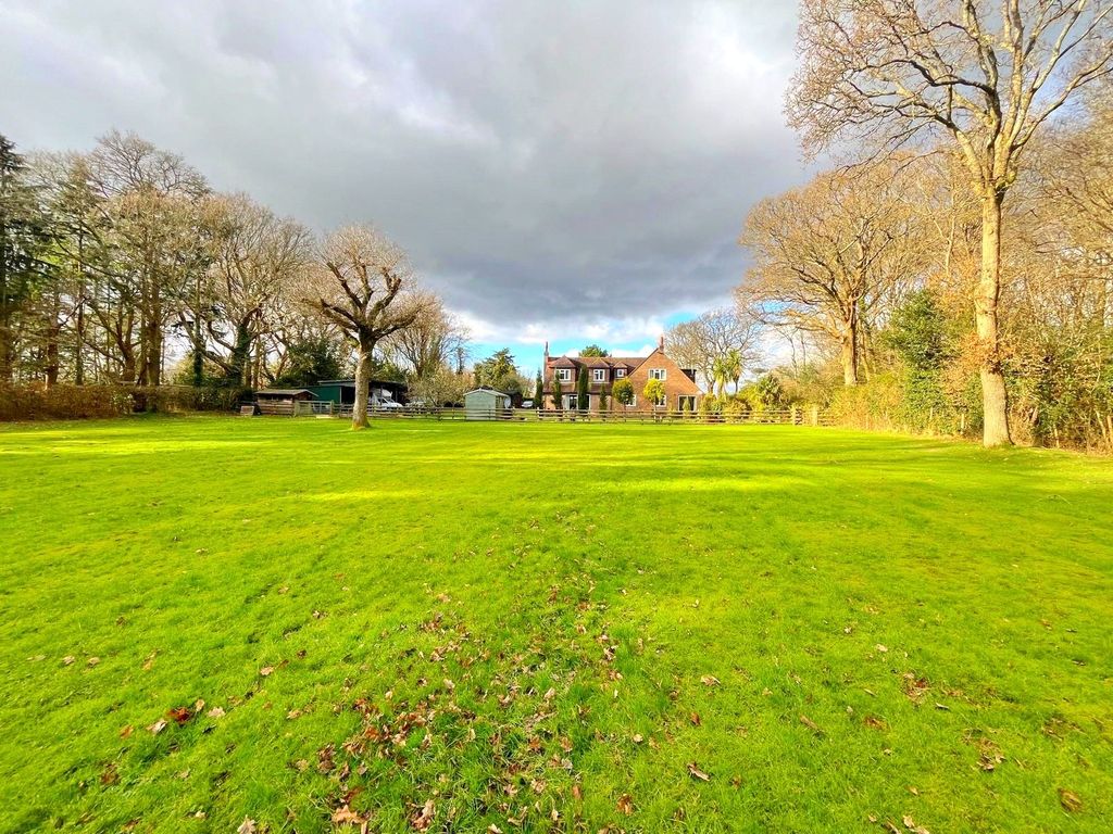 Property photo 2 of 36 Picture No. 04