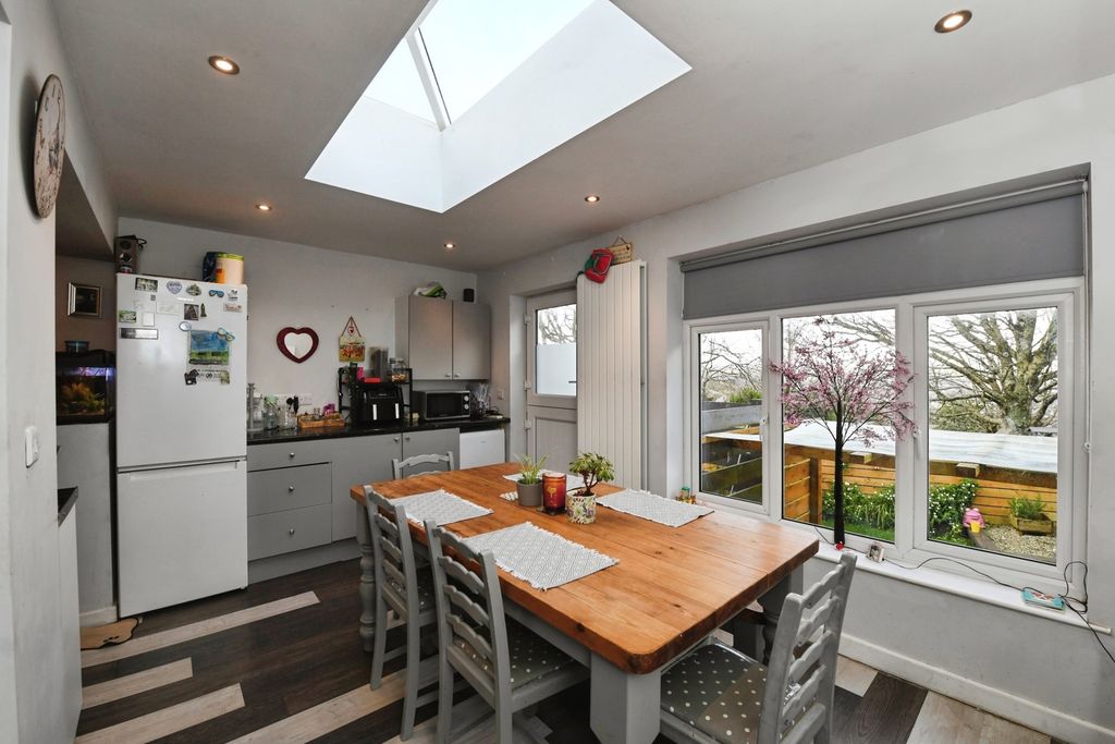 Property photo 2 of 14 Pbox-Img.Jpg