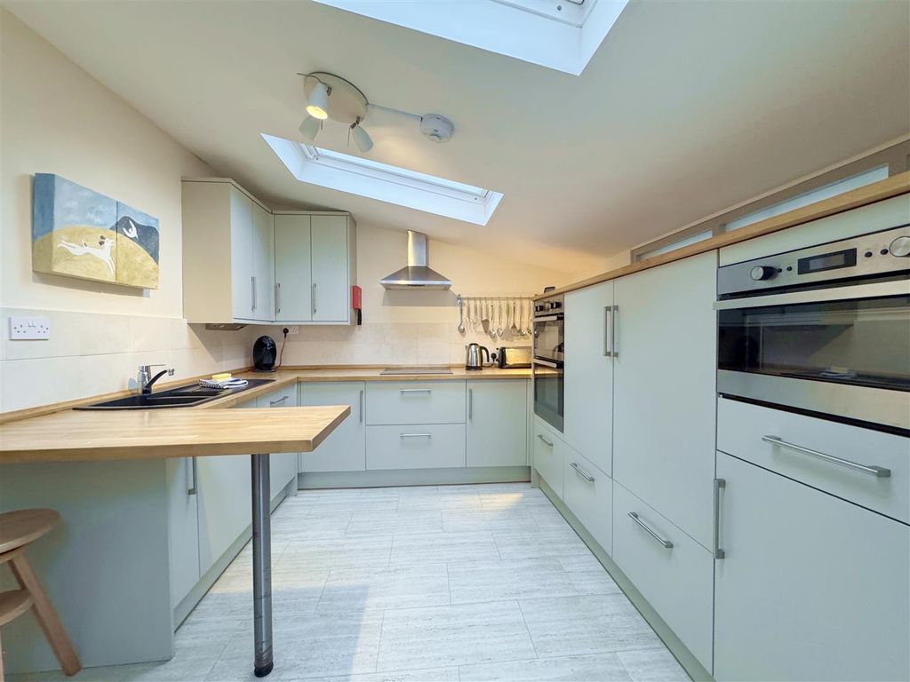 Additional image 4 of 4 bed property for salePerranporth TR6