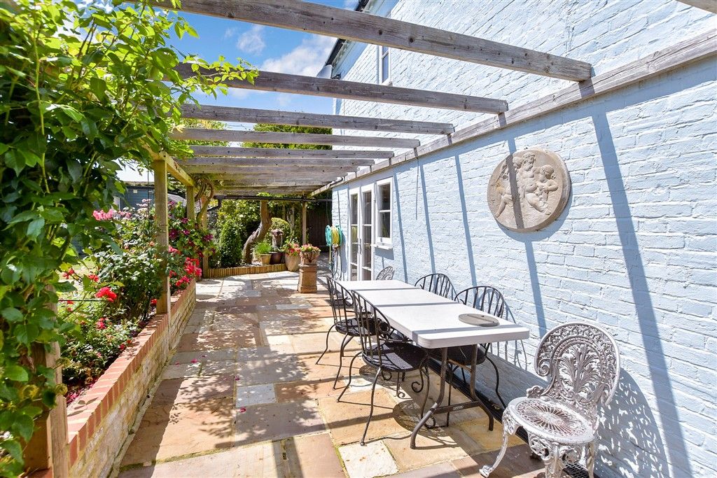 Property photo 3 of 18 Patio / Decking