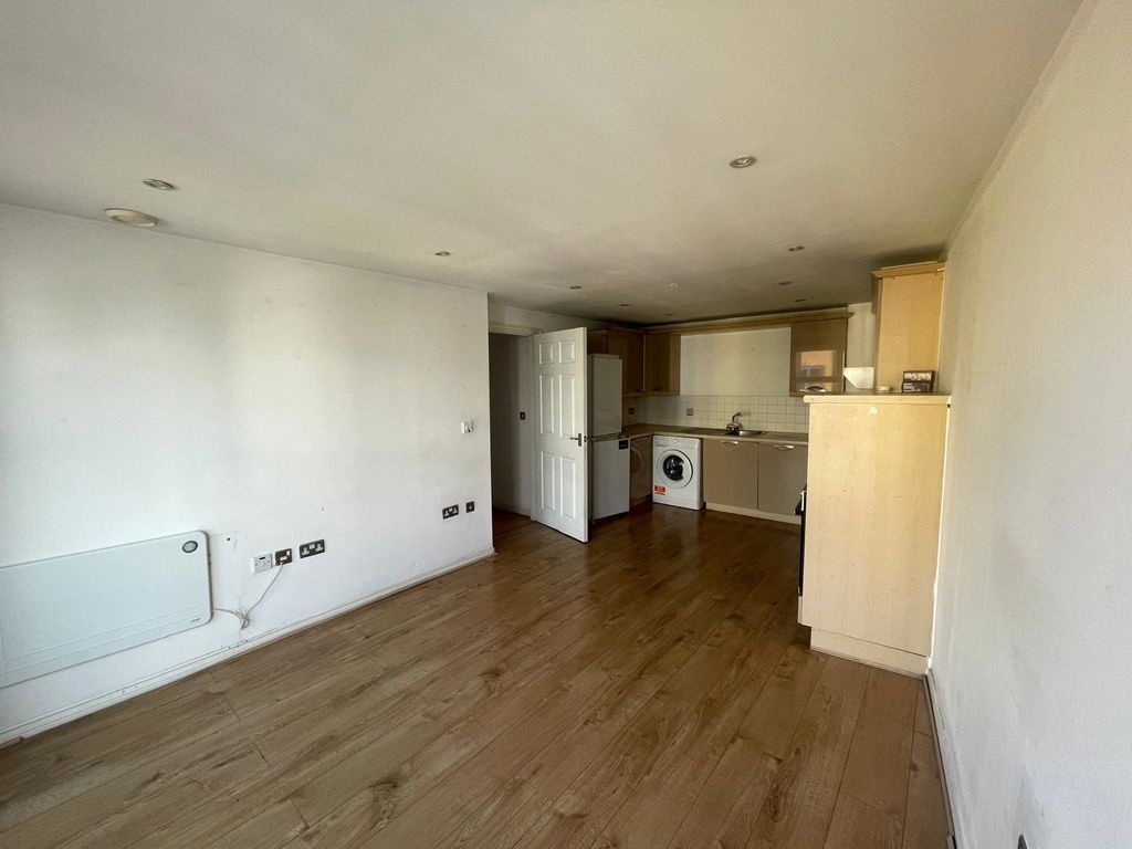 Property photo 2 of 4 Picture No. 04