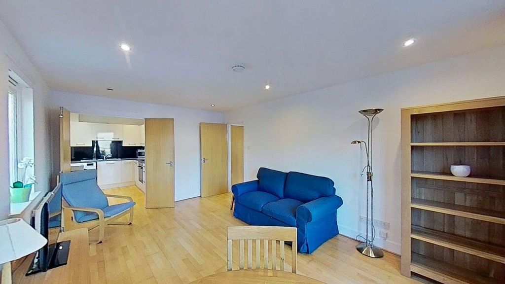 Property photo 3 of 17 Photo 3