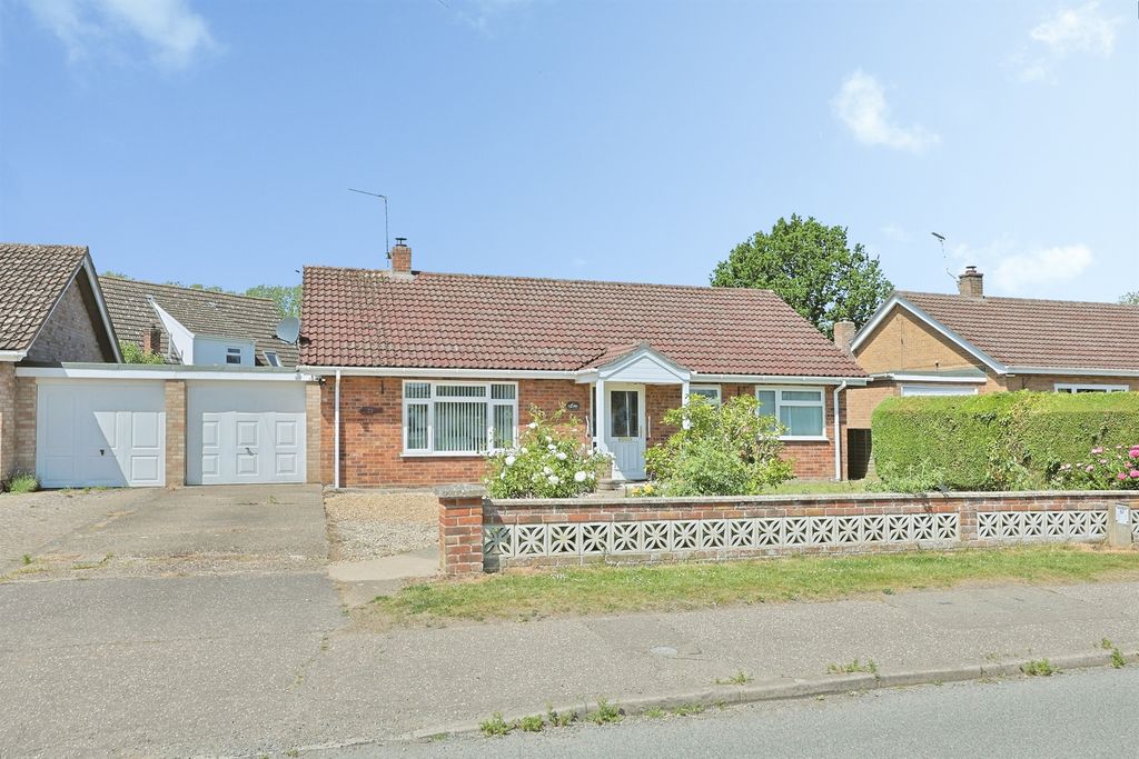 Property photo 2 of 20