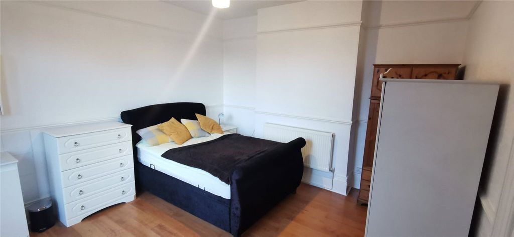 Property photo 1 of 13 Picture No. 18