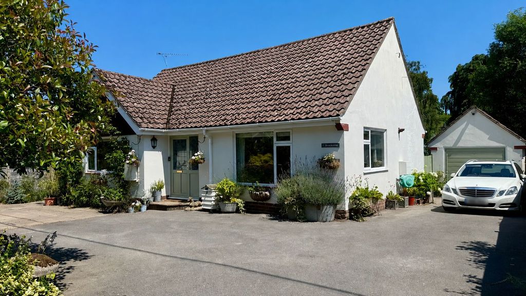 Property photo 1 of 31