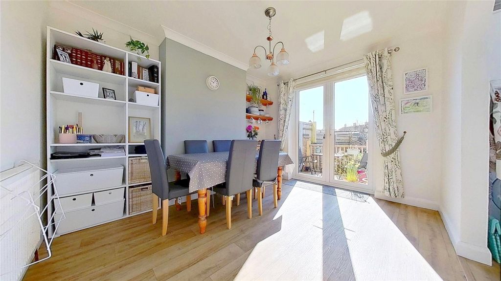 Property photo 3 of 11 Picture No. 08