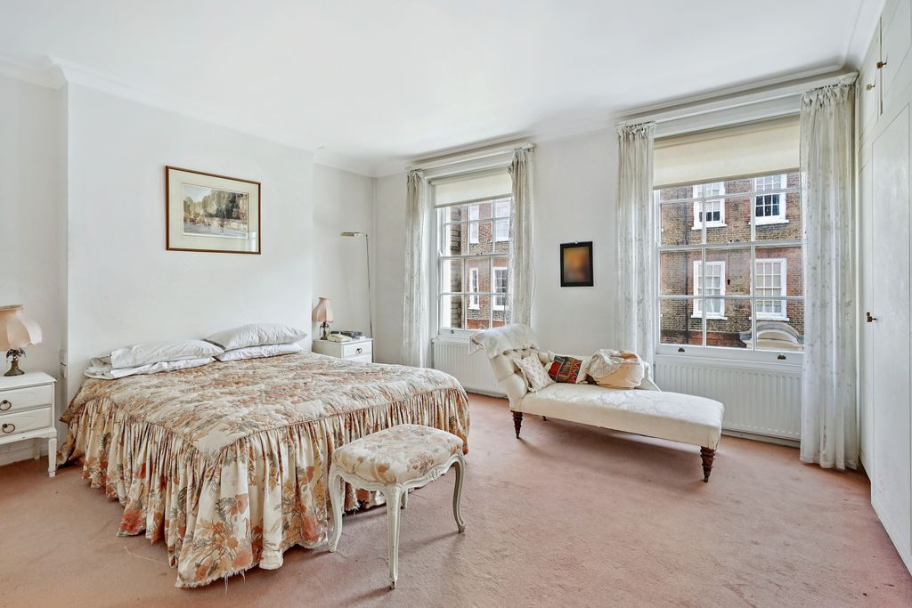 Property photo 3 of 16 Picture No. 02