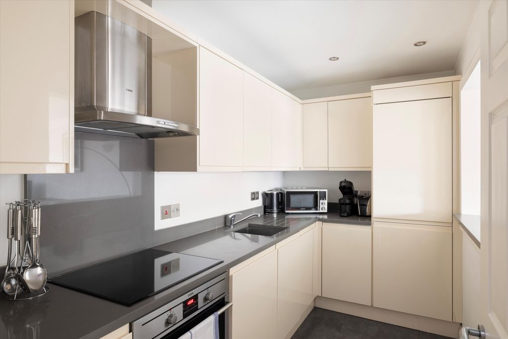 Property photo 3 of 14 Image