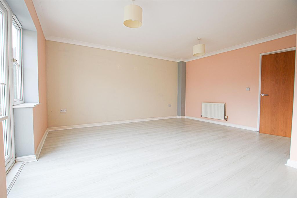 Property photo 3 of 14 Img_2696 Lvg.Jpg