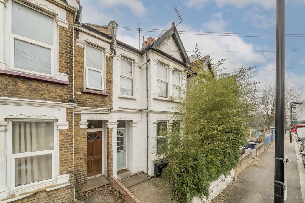 Property photo 1 of 6