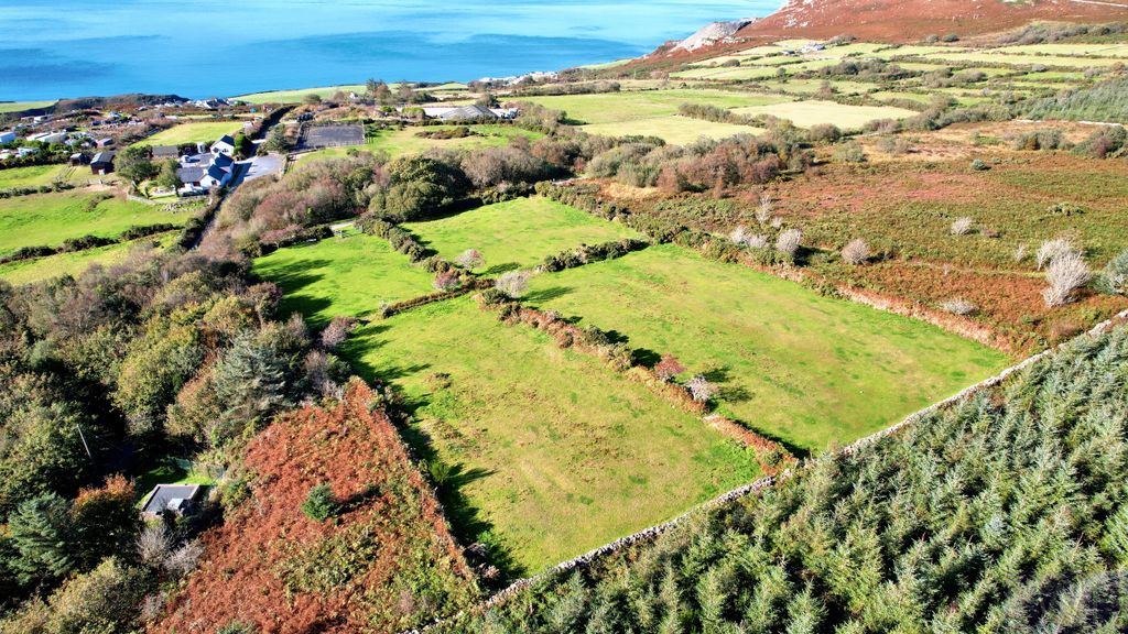 Property photo 3 of 5 Aerial 3