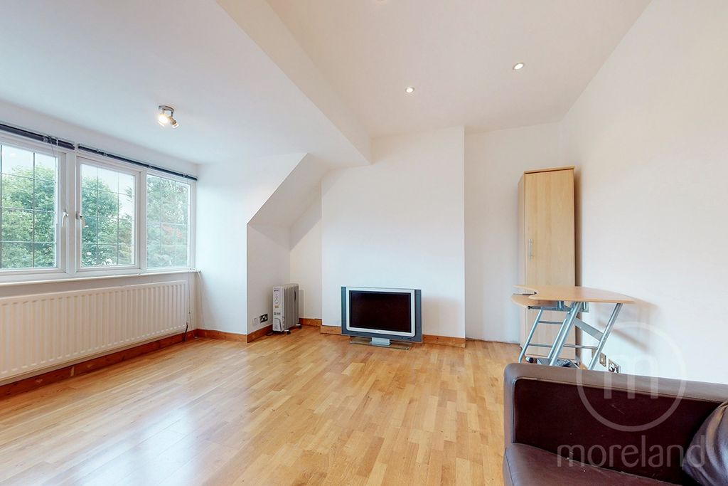 Property photo 3 of 12 4517792
