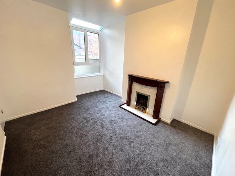 Property photo 3 of 9 Photo 2