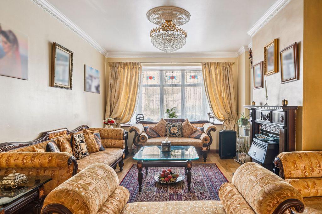 Property photo 1 of 30