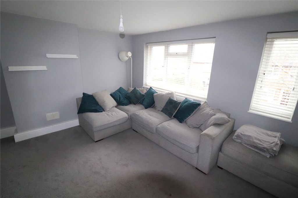 Property photo 3 of 8 Picture No. 01