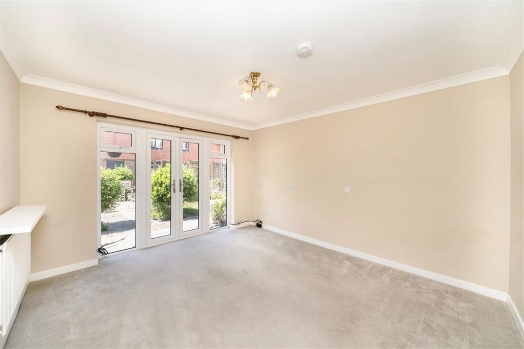 Property photo 3 of 5