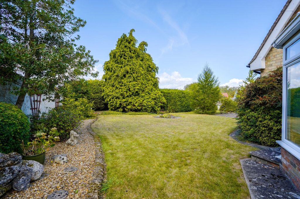Property photo 3 of 24