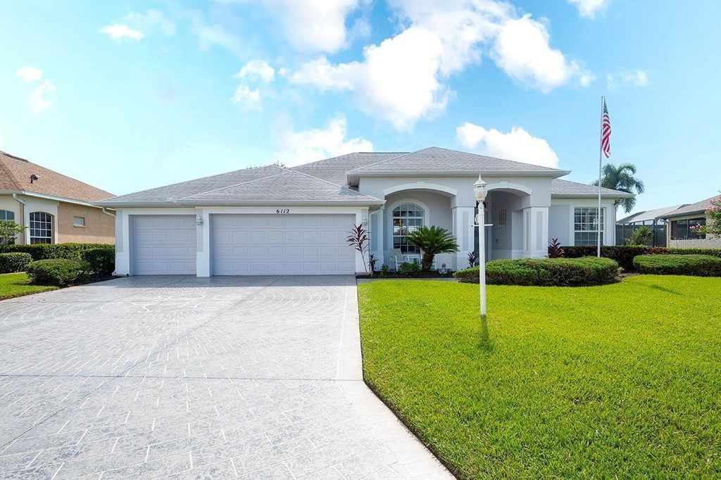 Property photo 1 of 2