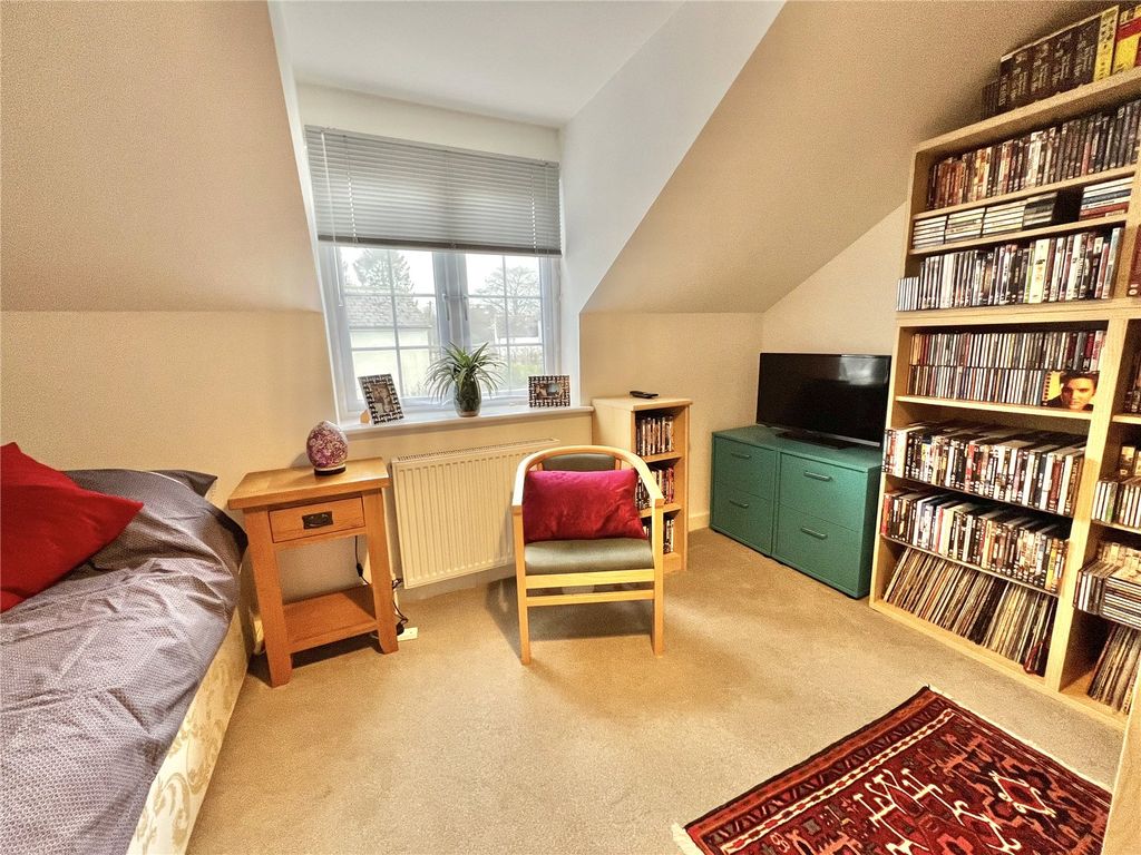 Property photo 3 of 12 Picture No. 02