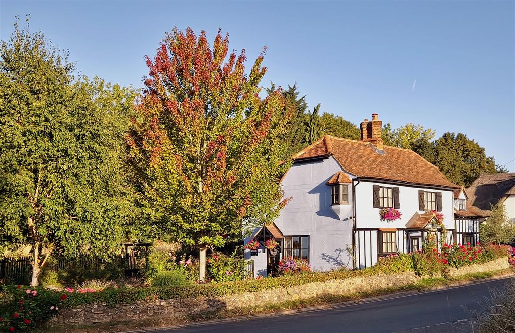 Property photo 1 of 24 Hobbs Cross