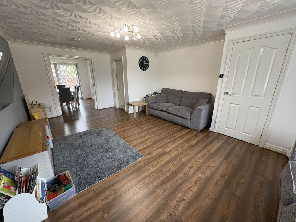 Property photo 3 of 31
