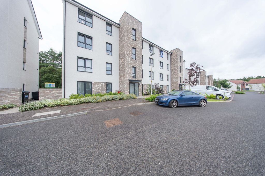 Additional image 16 of 2 bed flat for saleKaims Crescent, Livingston EH54
