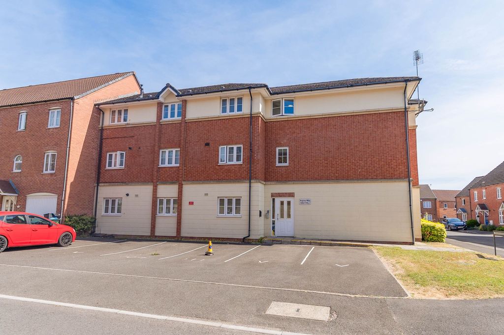 Property photo 1 of 12